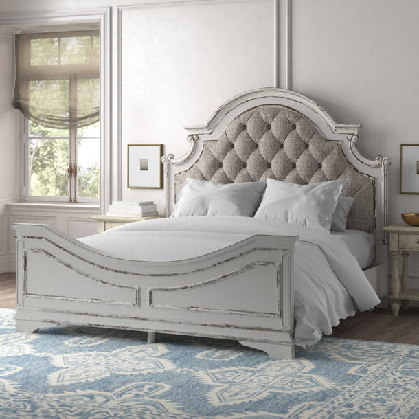 Laurel Foundry Modern Farmhouse Colchester Upholstered Standard Bed